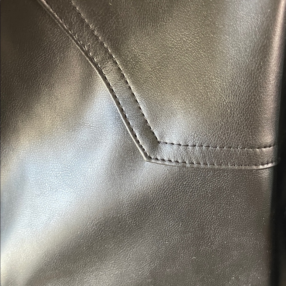 Black faux Leather Women's Jacket top - Picture 4 of 5